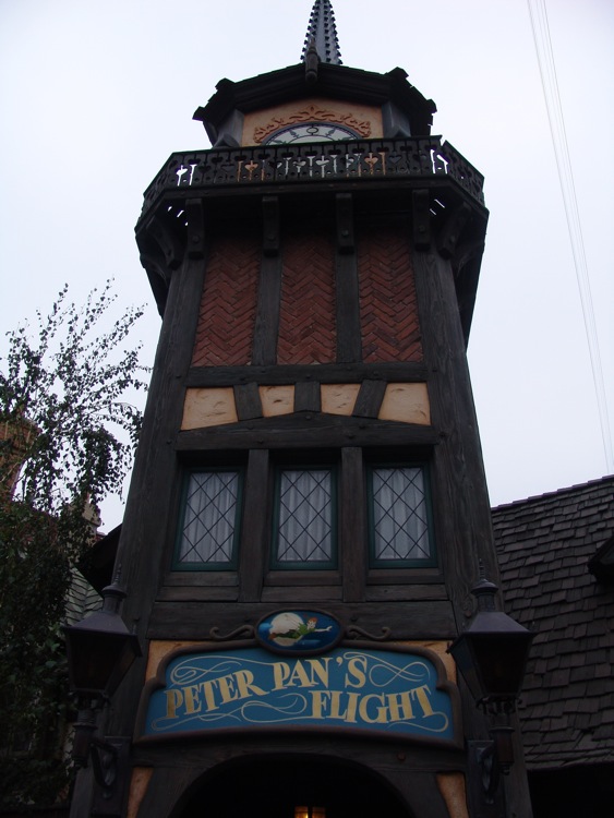 Fantasyland-Disneyland-24