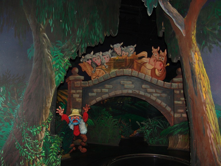 Fantasyland-Disneyland-39