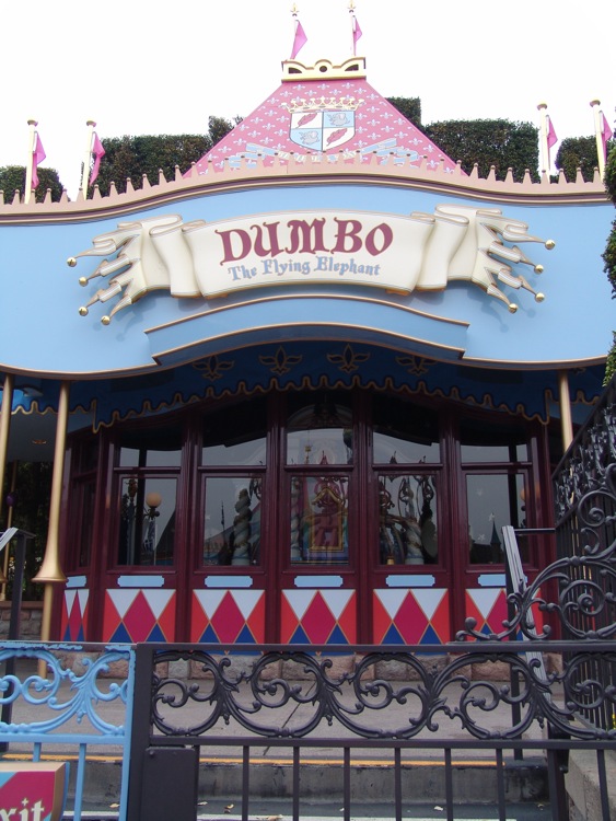 Fantasyland-Disneyland-55