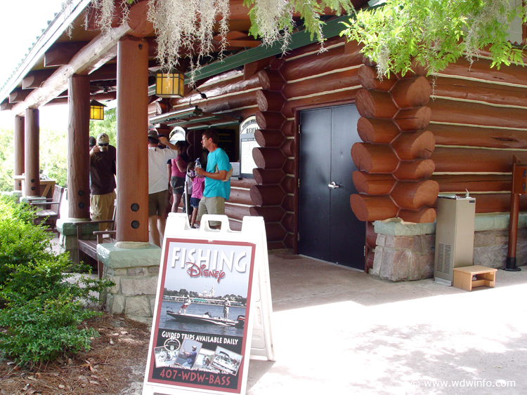 Fishing_at_Disney_World_01