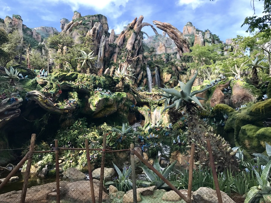 Avatar Maker at Disney Pandora World of Avatar -Toddler Becomes a Navi  Action Figure! 