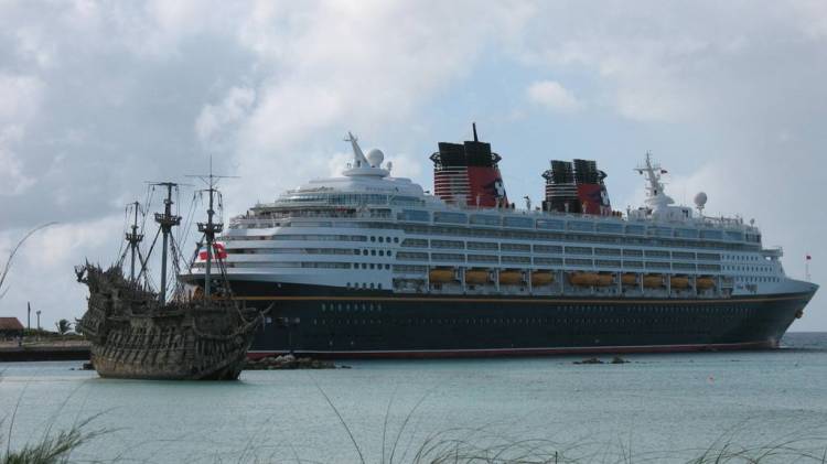 Flying Dutchman & Disney Wonder