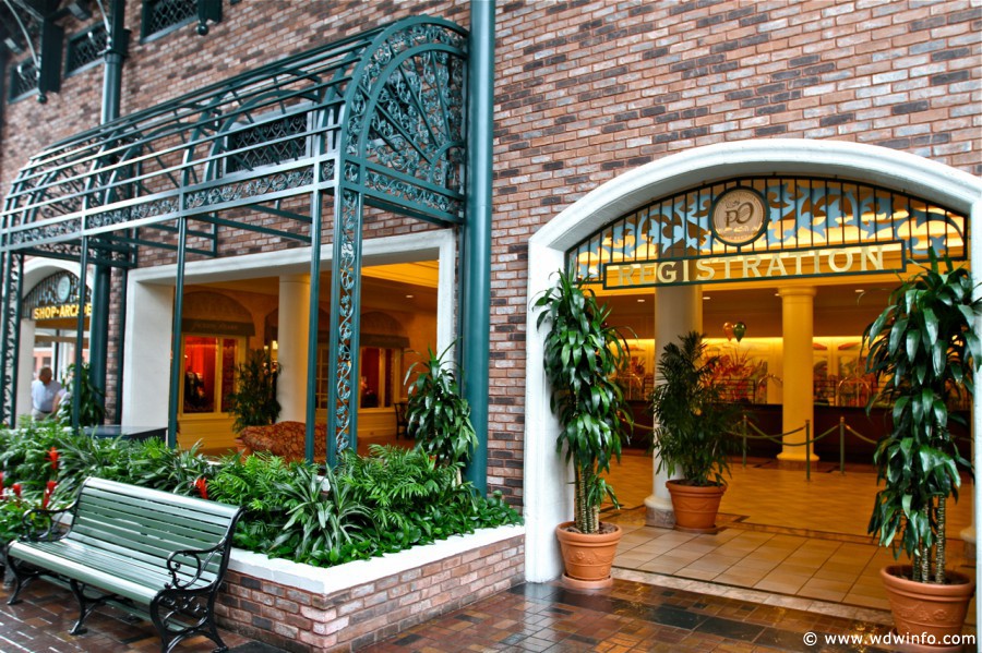 French-Quarter-Resort-001