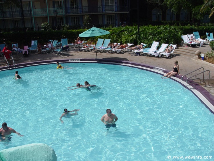 French_Quarter_Pool_14