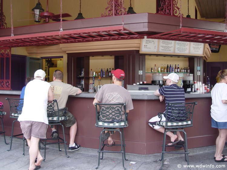 French_Quarter_Pool_25