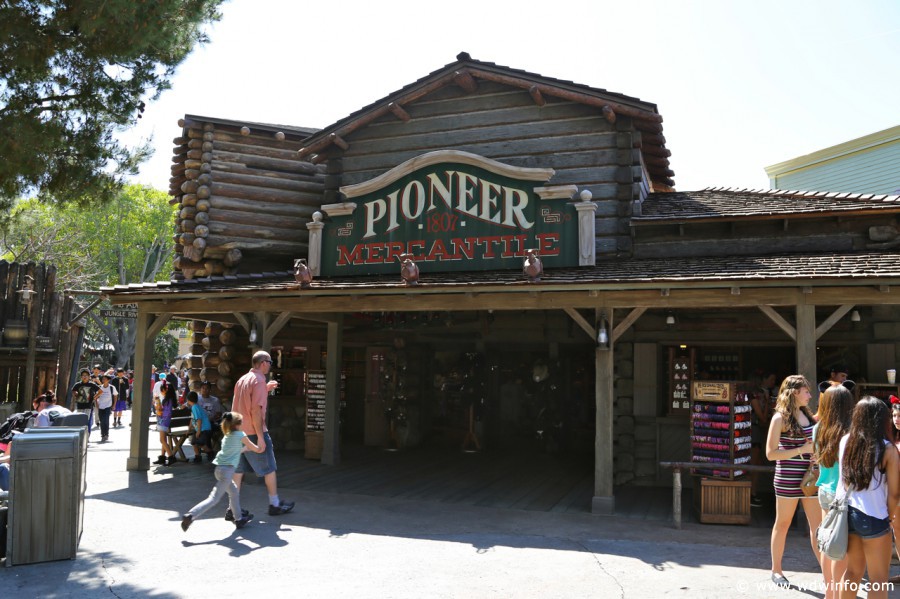 Frontierland-003