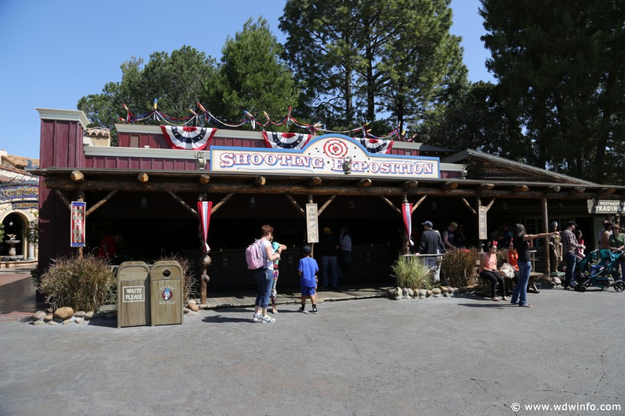 Frontierland-005