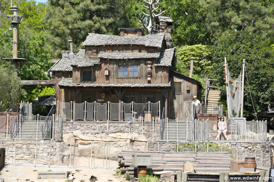 Frontierland-014