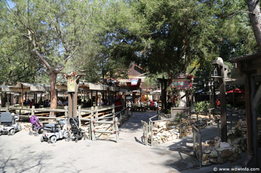 Frontierland-020