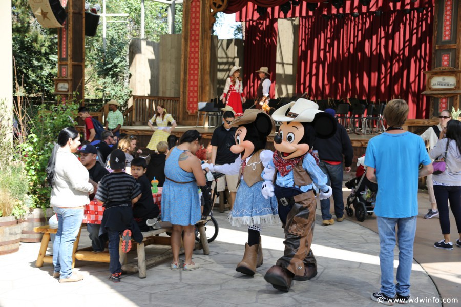 Frontierland-023