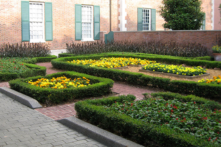 Garden in American pavillion