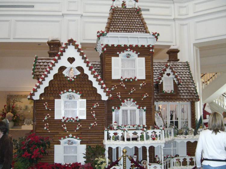 GF_Gingerbread_House_2005