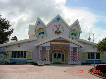 Gingerbread House at GKTW
