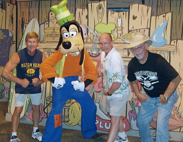 Goofy and 3 Goofballs