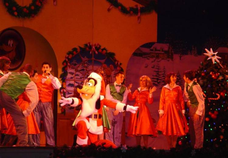 Goofy Santa