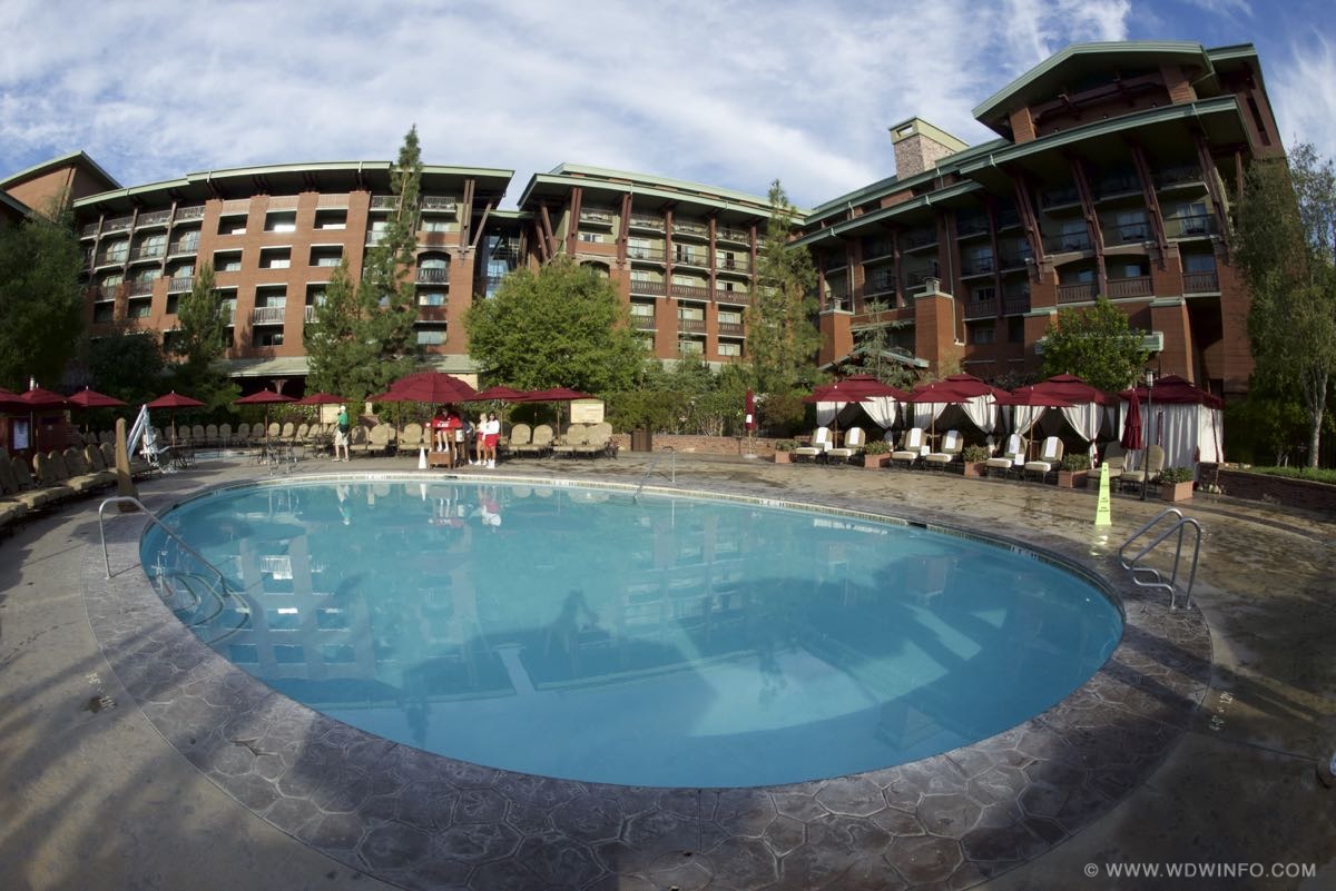 Grand-Californian-Pool-07