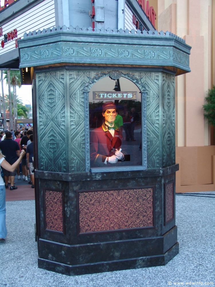 Halloween-Horror-Nights-2009-02