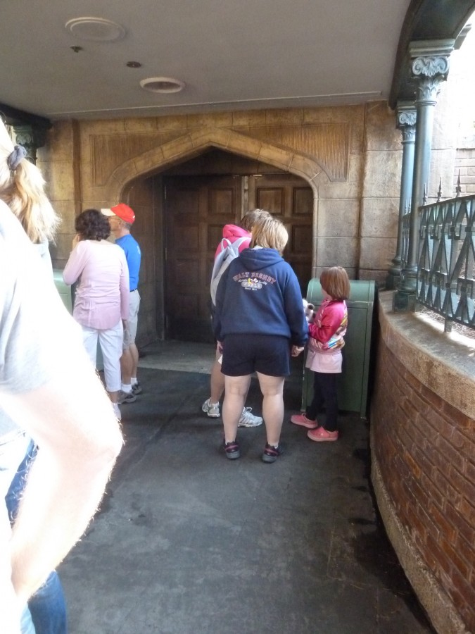 Haunted Mansion WDW entrance