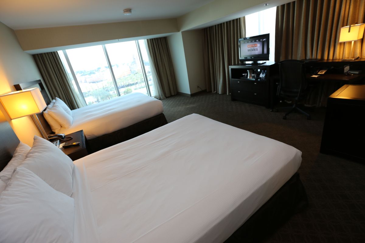 Hilton-Anaheim-Hotel-11