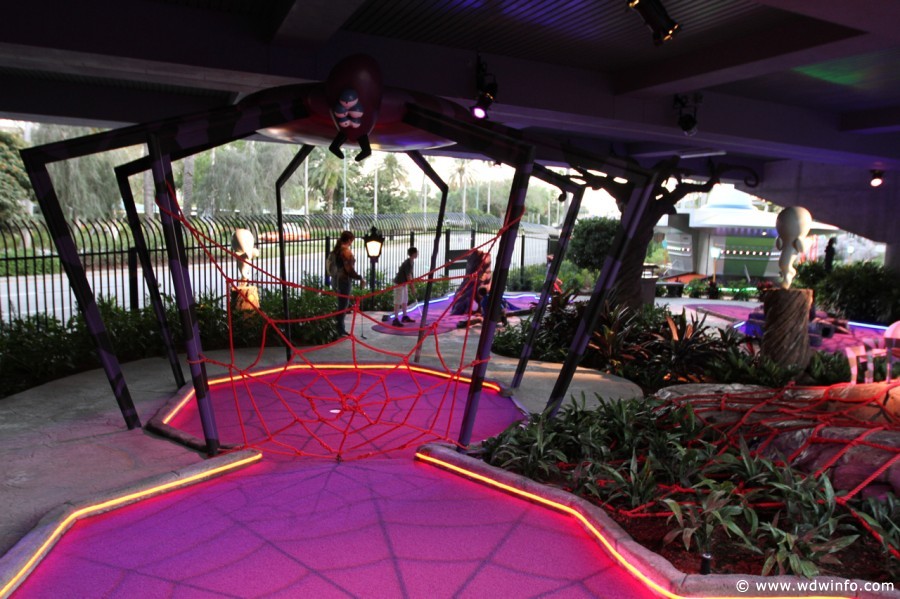 Hollywood-Drive-In-Golf-029