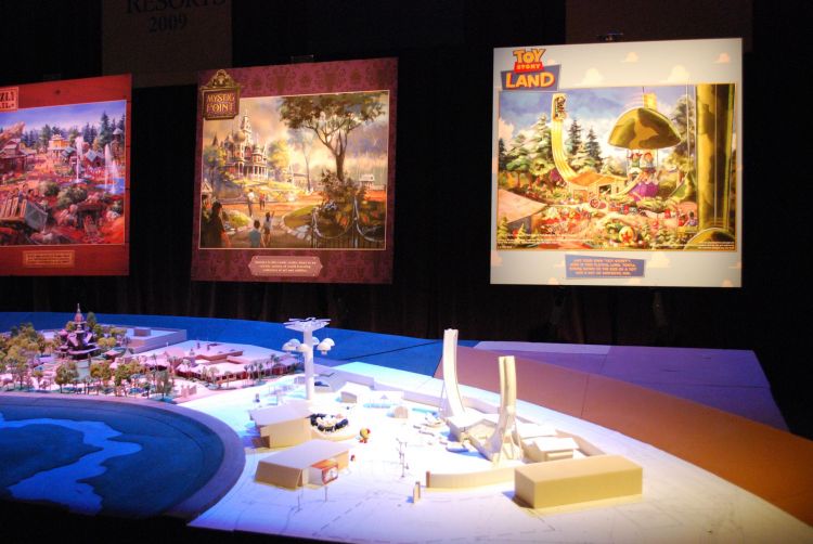 Hong Kong Disneyland expansion models 1