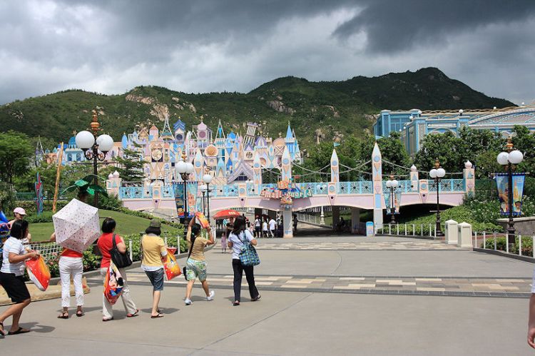 Hong Kong Disneyland - It's a Smallworld