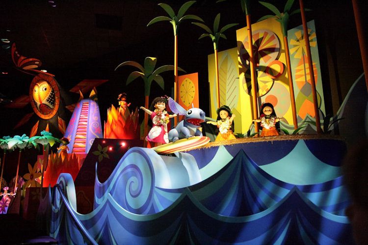 Hong Kong Disneyland- It's a Smallworld