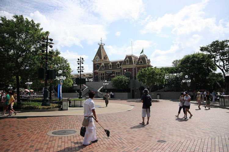 Hong Kong Disneyland- Main Street - Train Station
