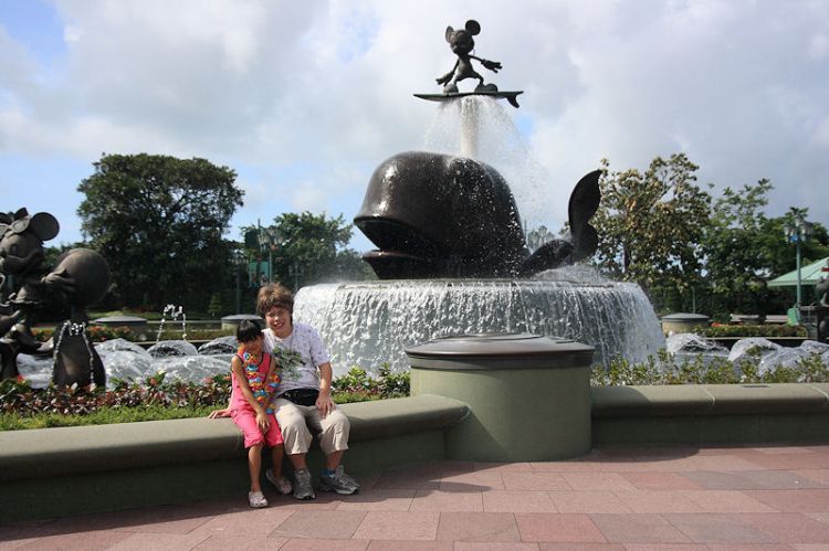 Hong Kong Disneyland - Mickey and Monstro