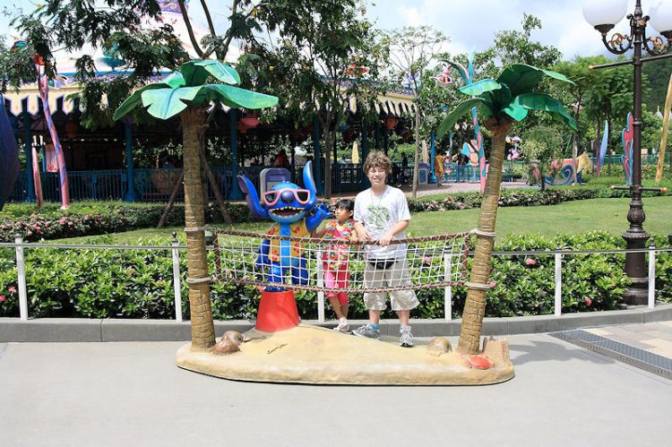 Hong Kong Disneyland - Photo Op Stitch