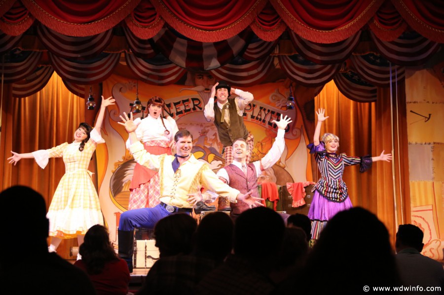 Hoop-Dee-Doo-Musical-Revue-008