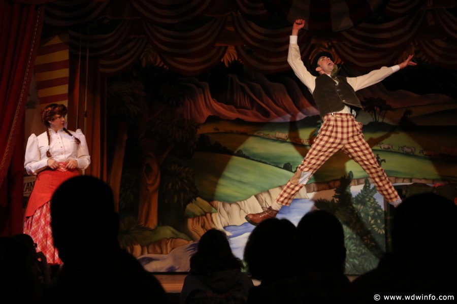 Hoop-Dee-Doo-Musical-Revue-035