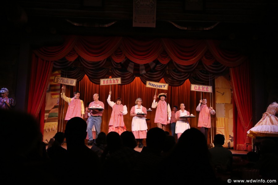 Hoop-Dee-Doo-Musical-Revue-036