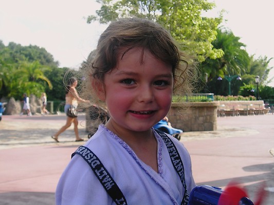 HOT LOTTIE AT EPCOT AUG 2003