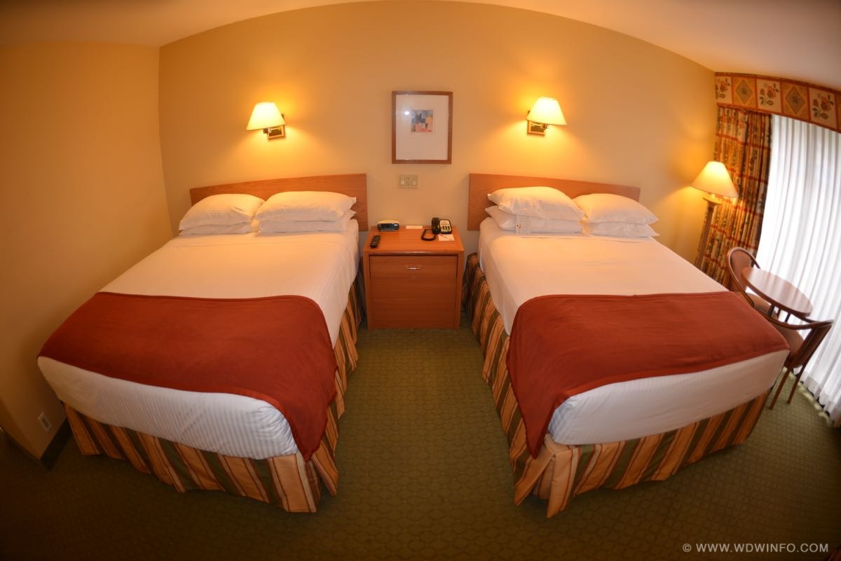 Howard-Johnson-Anaheim-10