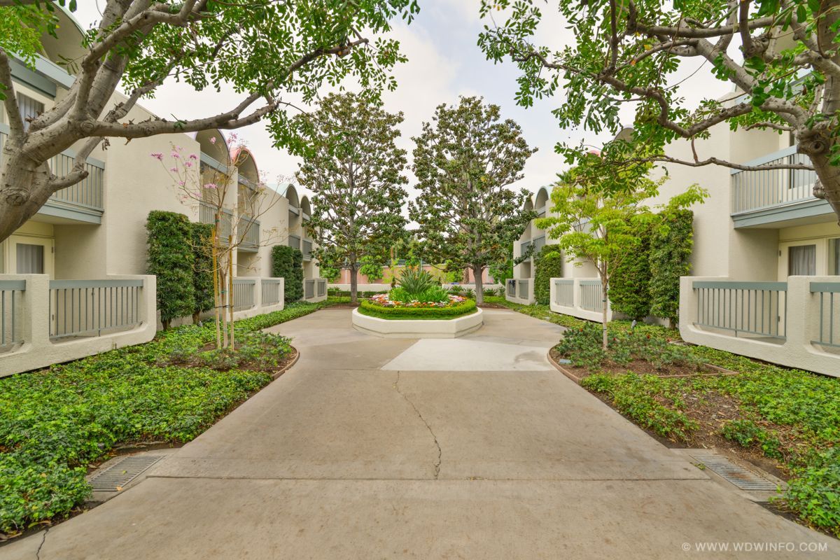 Howard-Johnson-Anaheim-115