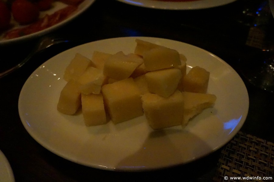 Il_Mulino_06_Parmigiano_Reggiano_appetizer