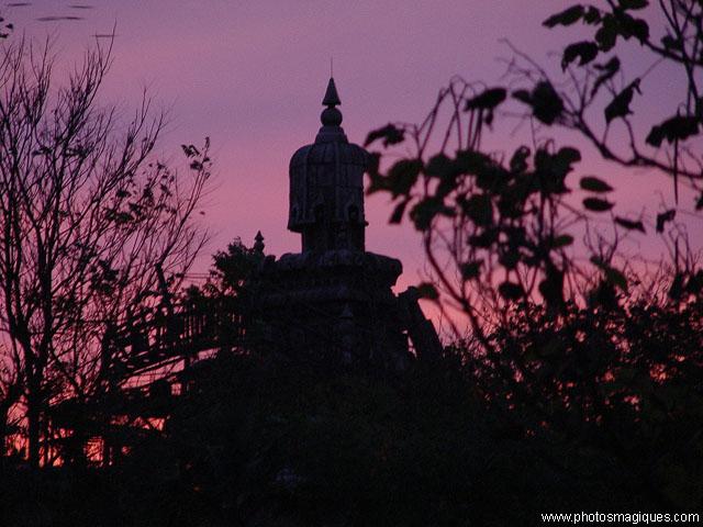 Indiana Jones and the Temple of Peril at sunset