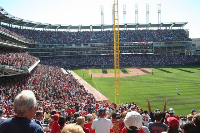 indians_standing
