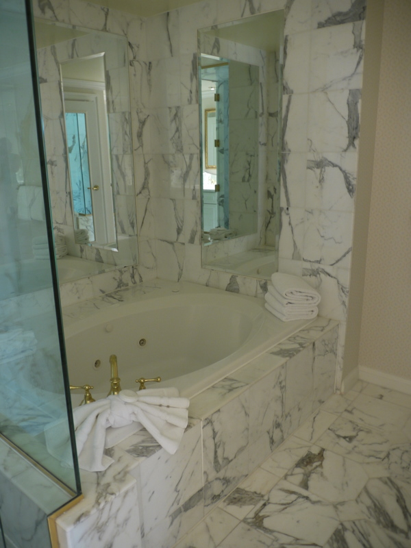 Jacuzzi tub Master Bath Sonora Suite