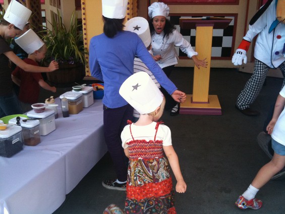 Junior_Chefs_doing_a_dance_while_baking_565x424_