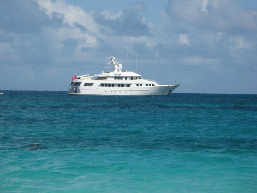 just a little yacht.