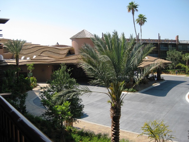 Kidani Village walkway from main entrance