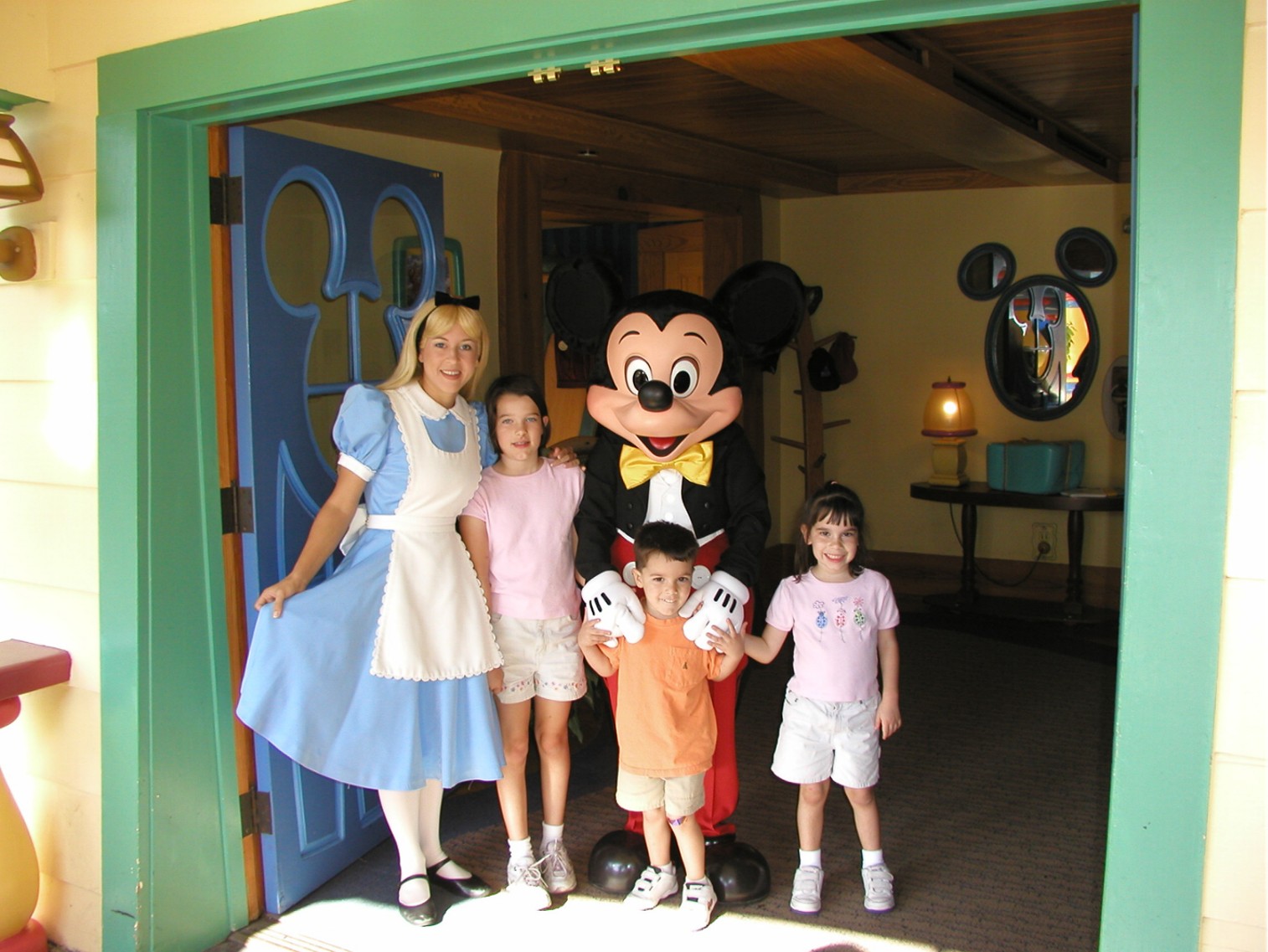 Kids with Mickey & Alice