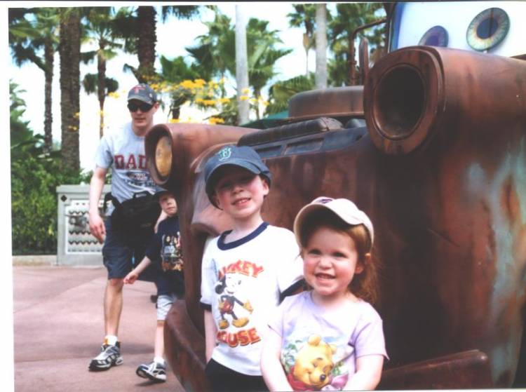 Kids_wMater