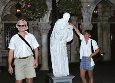 Kim_jan_statue_web