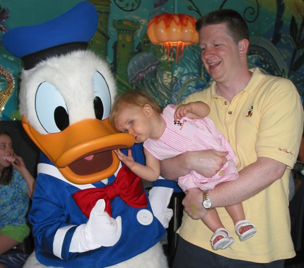 Kisses_for_Donald