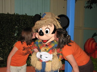 kissing mickey