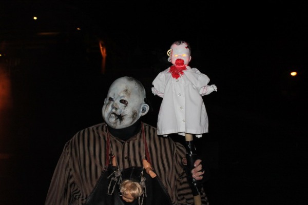 Knotts-ScareZone1