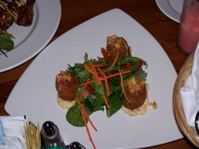 Kona_Cafe_Crab_Cakes